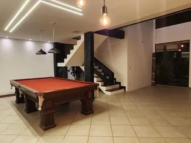Imagem 15: Casa para Aluguel e Venda com 450 Metros Quadrados no Bairro Mais Desejado Perto do Mar/ L