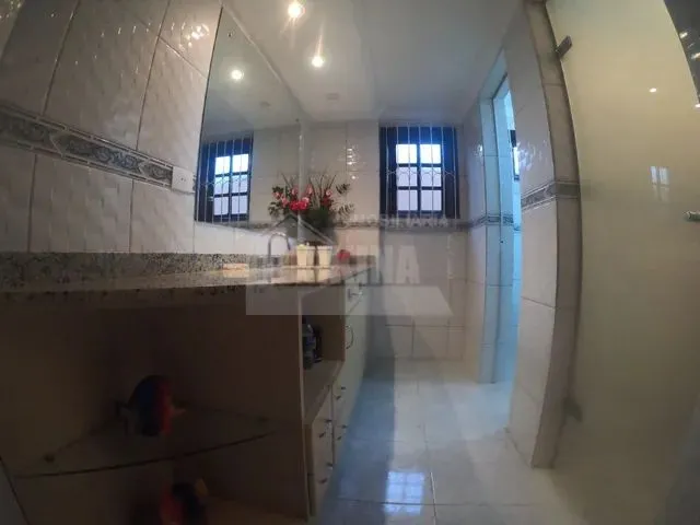Imagem 10: Sobrado 4 Quartos para Locação em Oficinas