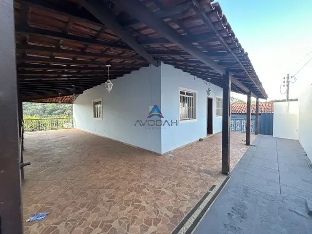Imagem: Casa com 4 Dormitórios para Alugar em Brumadinho