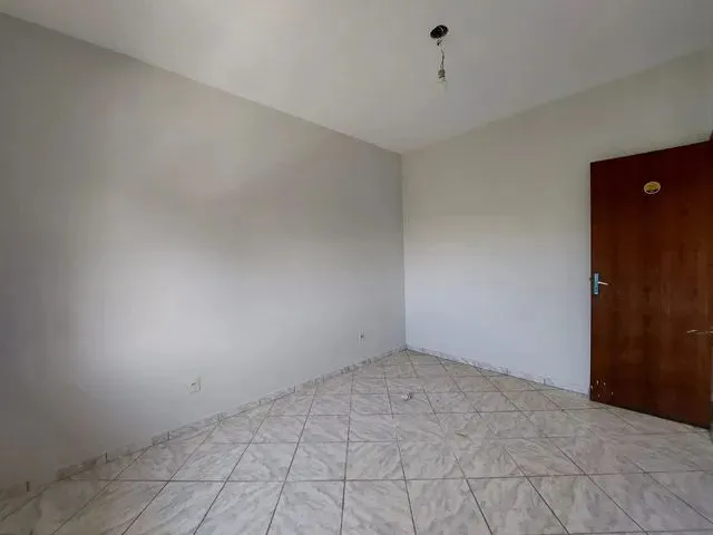 Imagem 9: Casa com 2 Dormitórios para Alugar em Contagem