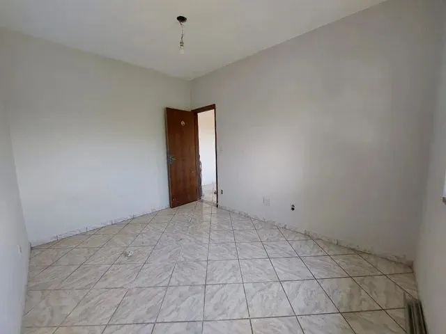 Imagem 5: Casa com 2 Dormitórios para Alugar em Contagem