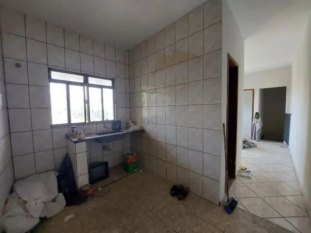 Imagem 3: Casa com 2 Dormitórios para Alugar em Contagem