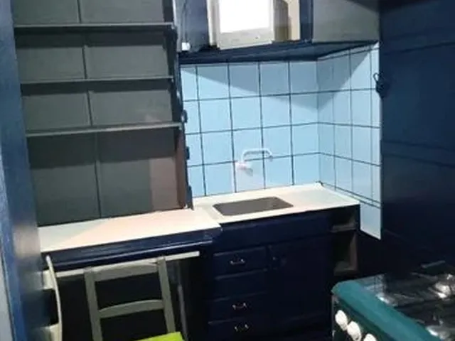 Imagem: Aluga-Se Kitinete com Mobília para Solteiros