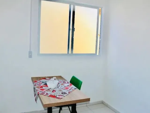 Imagem 11: Linda Kitnet com Mezanino no Pantanal (Ufsc) / Só Mulheres