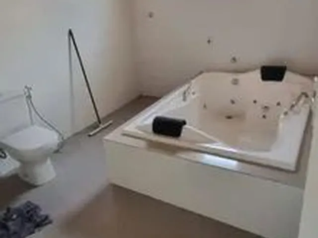 Imagem 5: Casa para Aluguel Tem 280 Metros Quadrados com 3 Quartos em Eletronorte - Porto Velho - Ro