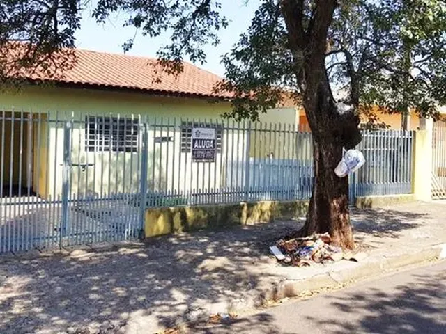 Imagem: Alugo - Casa com 3 Quartos no Waldemar Hauer