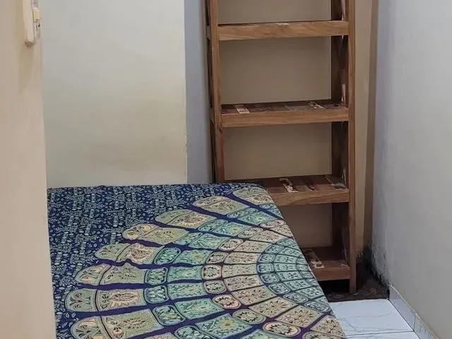 Imagem: Alugo 2 Quartos Individuais Sendo Um Suíte