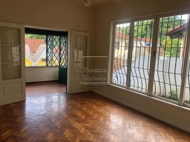 Imagem 2: Petrópolis - Casa Padrão - Valparaíso