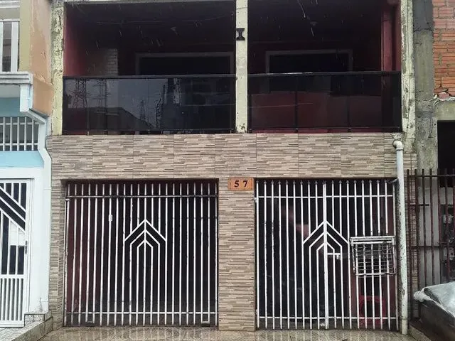 Imagem: Alugo Sobrado Parte Debaixo no Cic