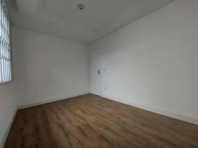 Imagem 11: Em Condomínio - com Suíte