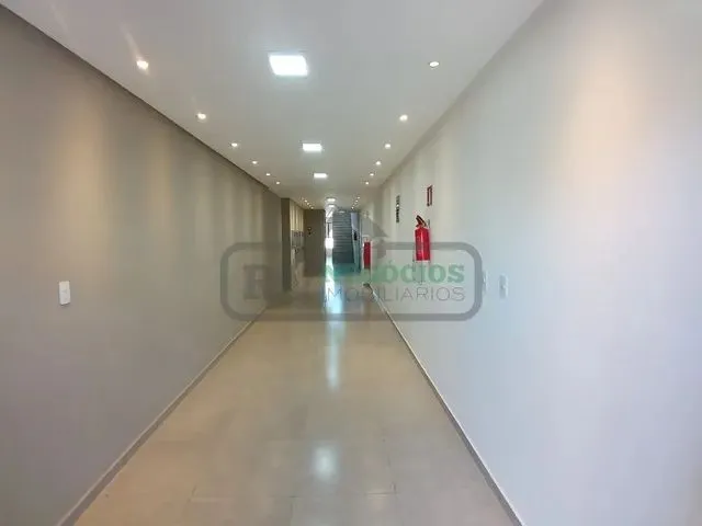 Imagem 5: )(- Excelente Apartamento com Acabamento Diferenciado 2 Quartos e Garagem em Recanto da M