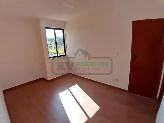 Imagem 11: )(- Excelente Apartamento com Acabamento Diferenciado 2 Quartos e Garagem em Recanto da M