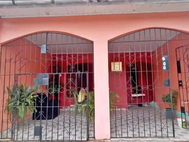Imagem: A casa possui 2 Dormitórios e está localizado em Macapá,