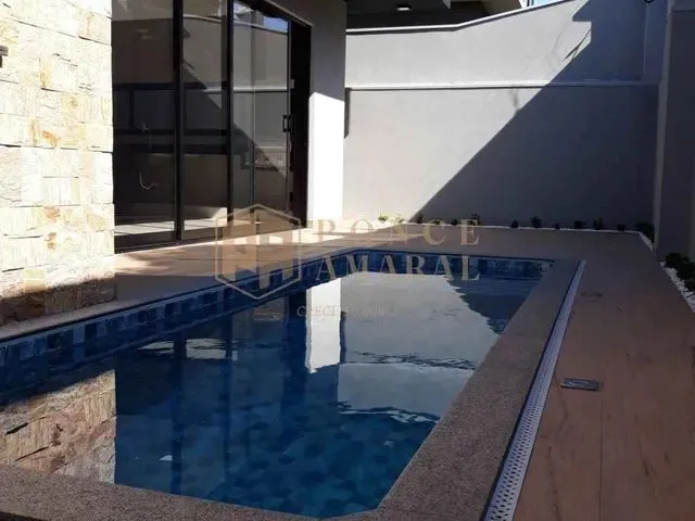 Imagem: Condomínio Tamboré, Casa Térrea com 03