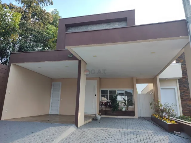 Imagem: A casa em condomínio possui 2 Dormitórios, 2 Suítes, 4