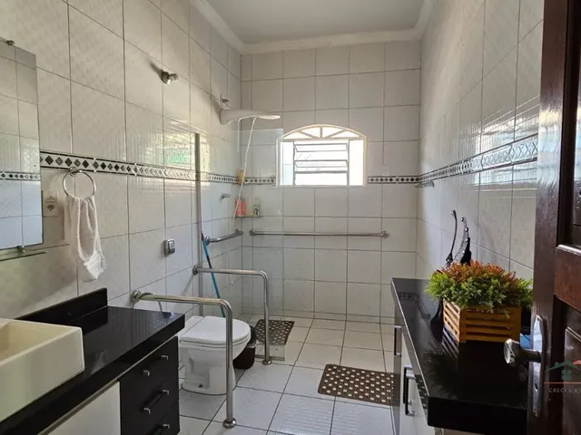 Imagem 16: Casa para venda, 4 quartos, sendo 3 suítes Goiabeiras, Cuiabá