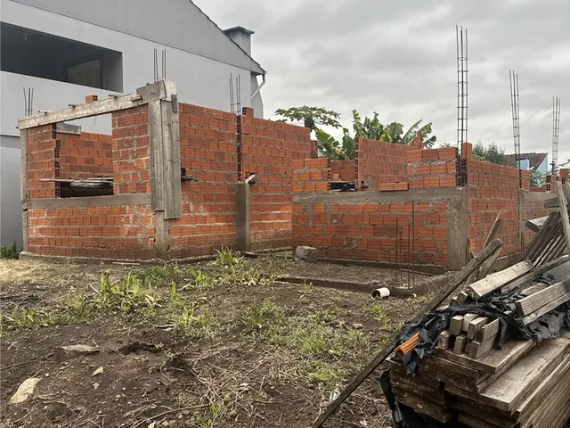 Imagem: Terreno 30X12 com Construção Iniciada
