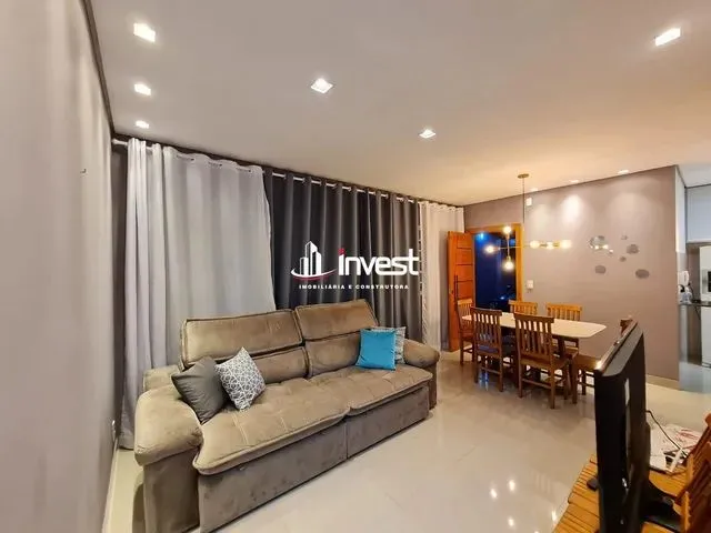 Imagem: Casa À Venda, 3 Quartos, 1 Suíte, 5 Vagas