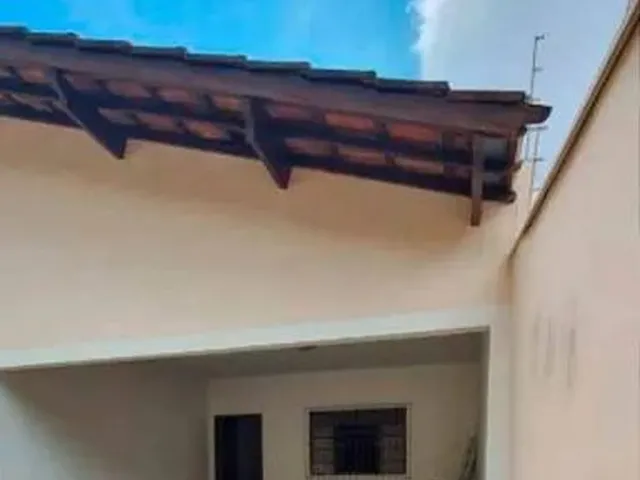 Imagem: Casa com 3 Dormitórios À Venda por R$