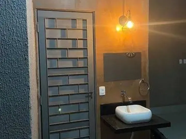 Imagem 2: Casa com 4 Dormitórios À Venda por R$ 680.000,00 - Fabrício - Uberaba/Mg