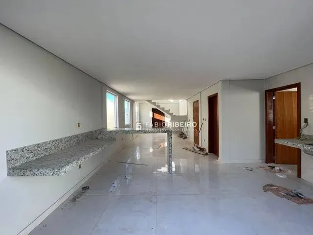 Imagem: Casa com 3 Dormitórios À Venda, 360 M²