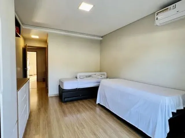 Imagem 1: Condomínio Horizontal_ com 5 Quartos À Venda por R$ 2500000.00, 252.77 M2 - Colonia