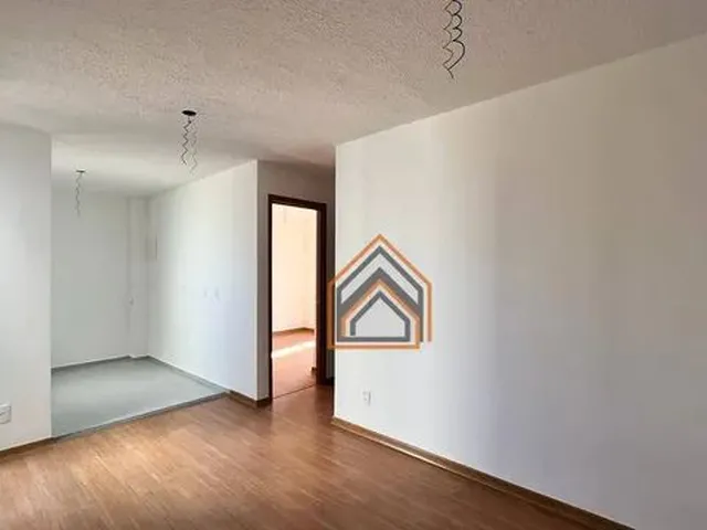 Imagem: O apartamento possui 2 Dormitórios, 1 Banheiro, 1 Vaga na