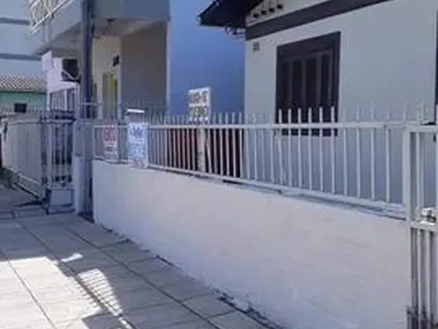 Imagem: Casa de 08 Dormitórios a Venda em Torres