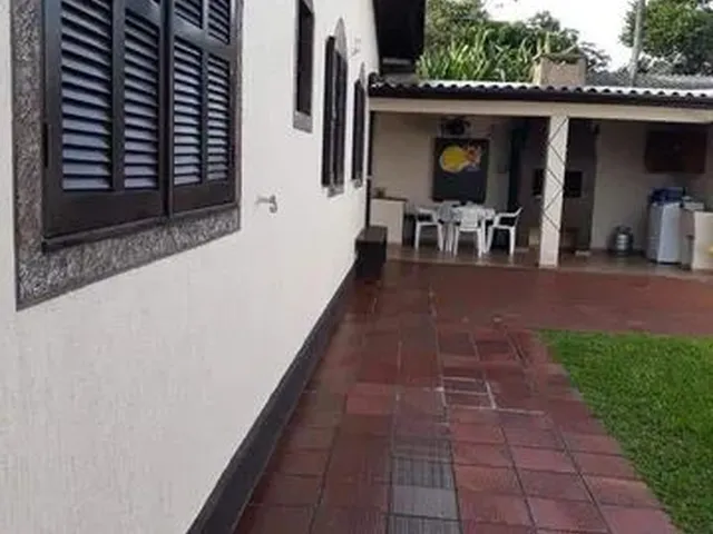 Imagem 6: Casa de 08 Dormitórios a Venda em Torres