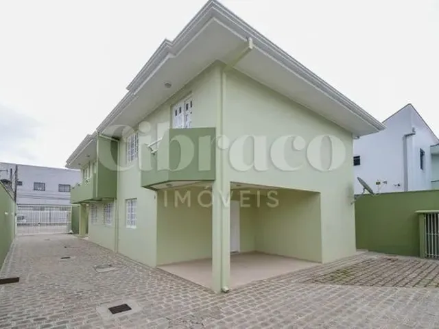 Imagem: Sobrado no Capão Raso com 3 Quartos de