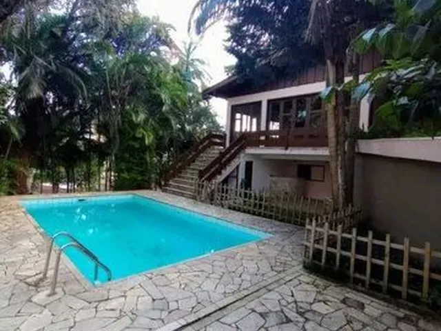 Imagem: Casa com 4 Dormitórios para Alugar, 520