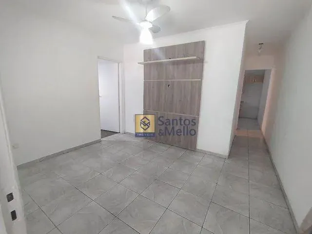 Imagem: A casa possui 3 Dormitórios, 1 Banheiro, 1 Vaga na