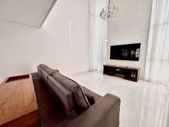 Imagem 2: Casa com 4 Dormitórios para Alugar, 310 M² por R$ 9.900,00/Mês - Alphaville Jacuhy