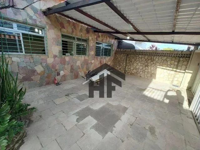 Imagem: Casa com 4 Quartos em Jardim Atlântico