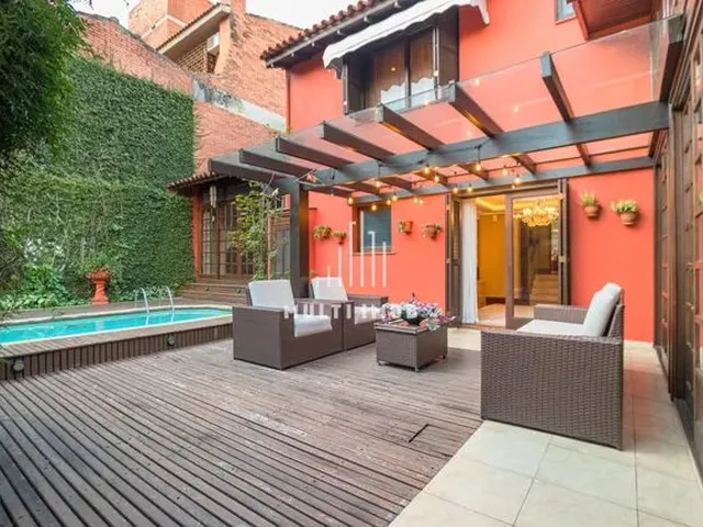Imagem: Casa 4 Dormitórios (2 Suítes) no Boa Vista