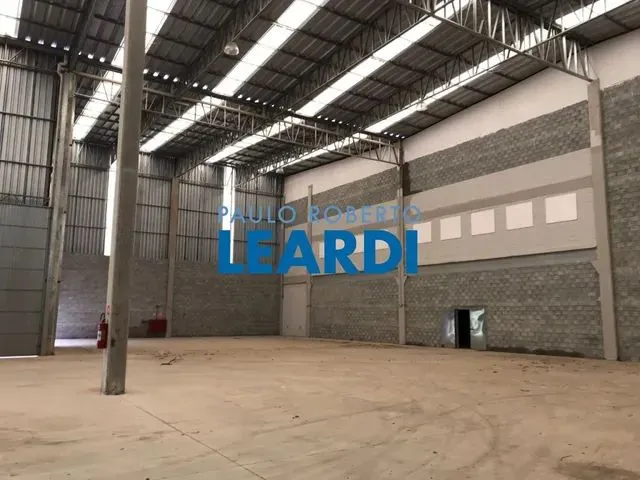 Imagem: O depósito possui 2.700m² de Área e está localizado em