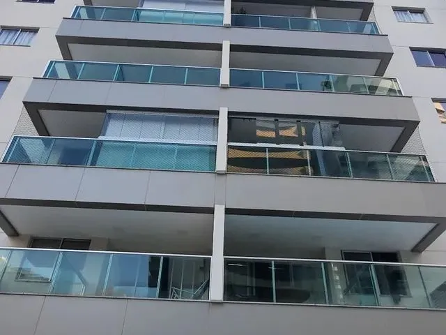 Imagem: Exce3 Qtos na Praia do Canto, Rua Tranquila