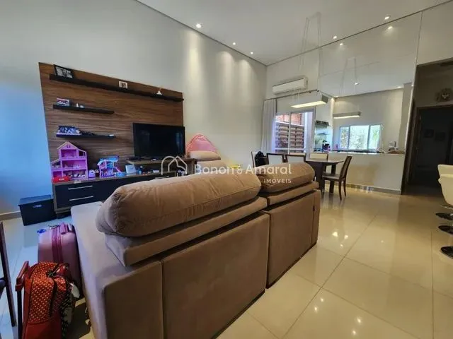 Imagem: Casa Térrea À Venda com 03 Suítes no