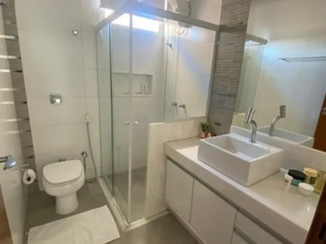 Imagem 2: Casa Condomínio Fechado de 294M², 03 Quartos Sendo 01 Suite Master, 04 Vagas de Garagem