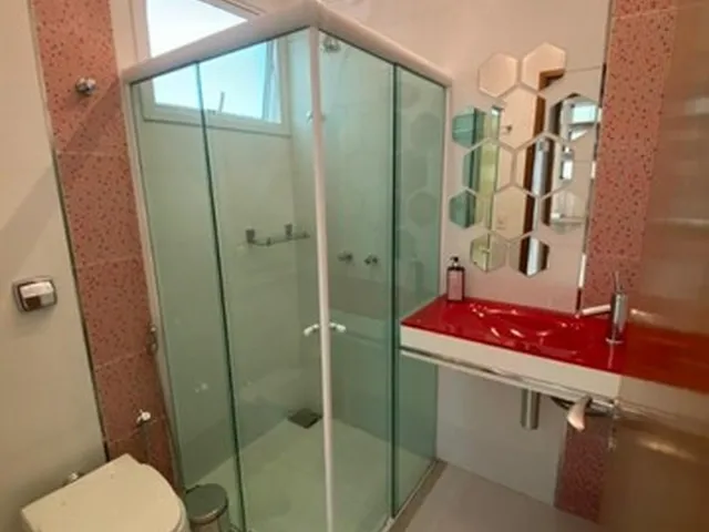 Imagem 3: Casa Condomínio Fechado de 294M², 03 Quartos Sendo 01 Suite Master, 04 Vagas de Garagem