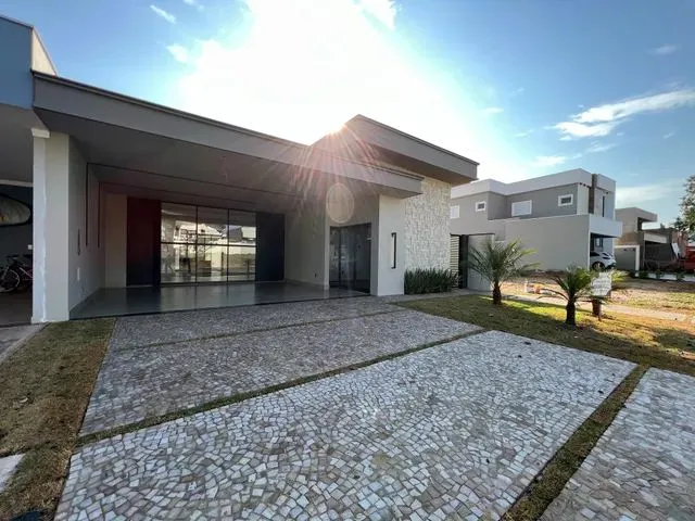 Imagem: Casa Térrea no Condomínio Fechado Jardins