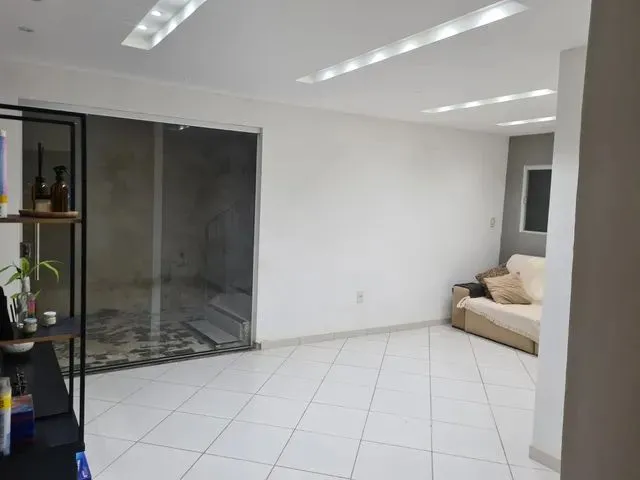 Imagem 5: Casa com Ária e Quintal
