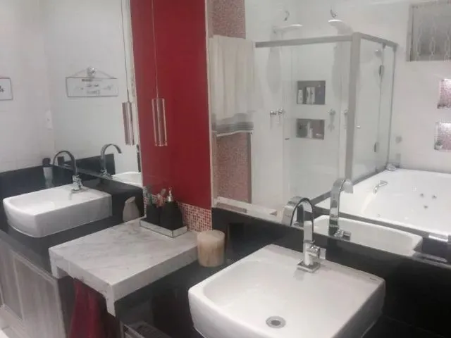 Imagem 5: Casa a Venda com 4 Quartos, Transferência de Dívida
