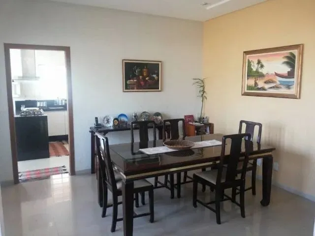 Imagem 6: Casa a Venda com 4 Quartos, Transferência de Dívida