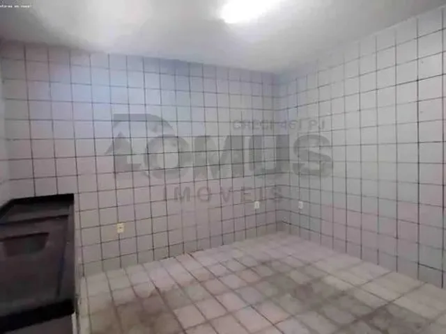 Imagem 4: Casa Espaçosa de 2 Quartos À Venda no Bugio