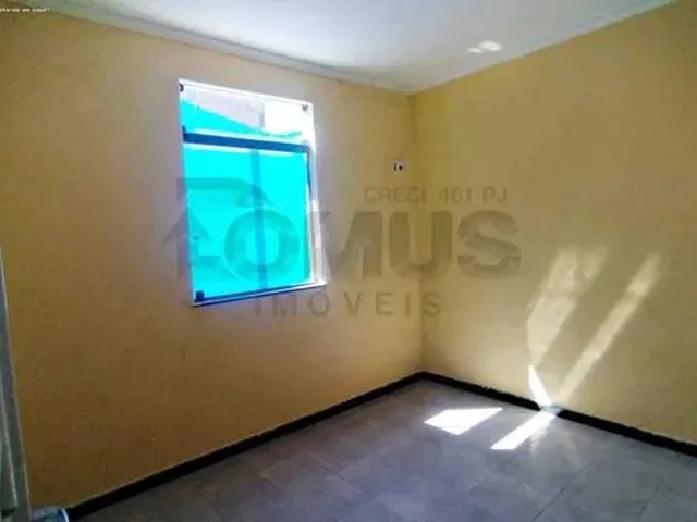 Imagem 7: Casa Espaçosa de 2 Quartos À Venda no Bugio