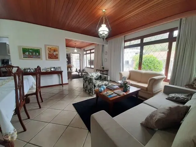 Imagem: Florianópolis - Casa Padrão - Trindade
