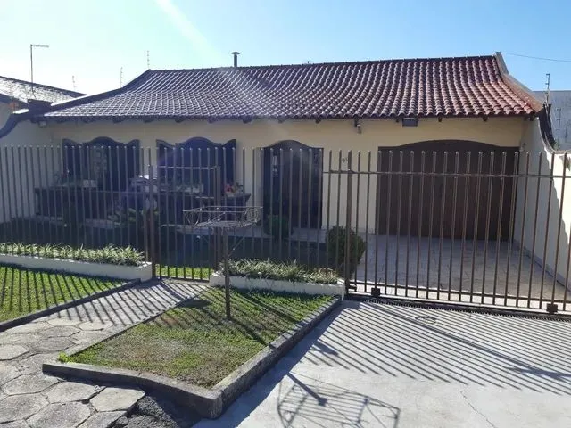 Imagem: Casa no Bairro Novo Mundo - Curitiba/Pr