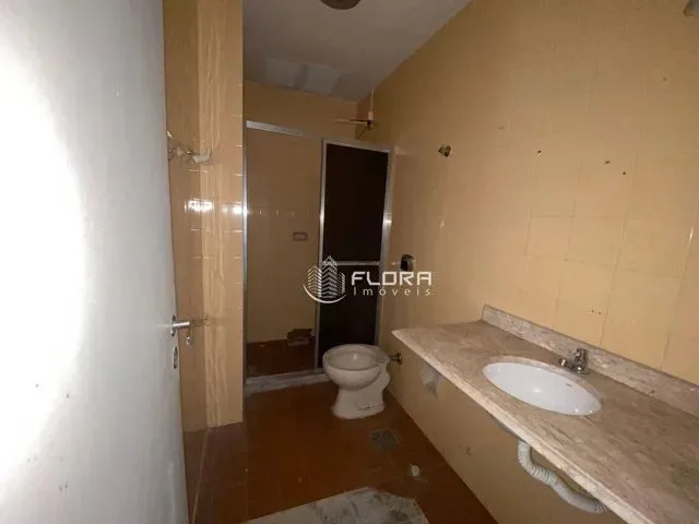 Imagem 8: Apartamento com 3 Dormitórios À Venda, 134 M² por R$ 300.000,00 - Comercial