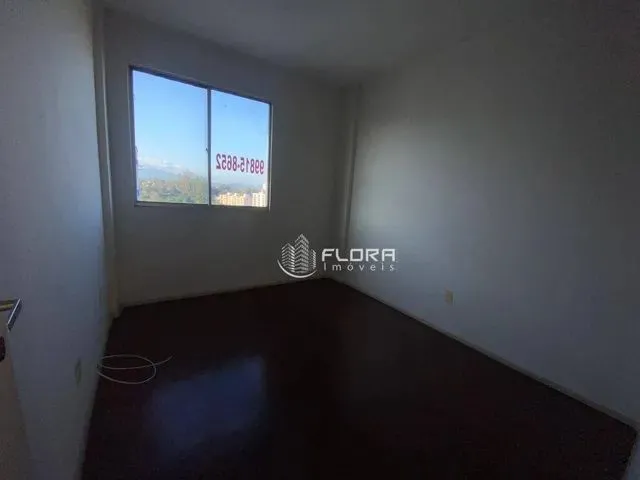 Imagem 13: Apartamento com 3 Dormitórios À Venda, 134 M² por R$ 300.000,00 - Comercial